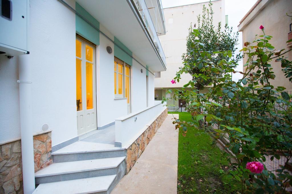 Il Nido Del Sole Apartment Чефалу Стая снимка