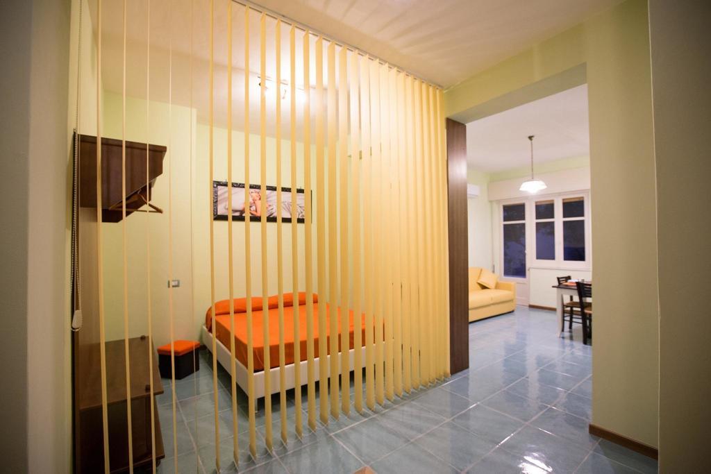 Il Nido Del Sole Apartment Чефалу Стая снимка