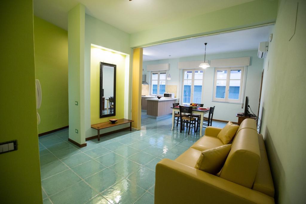 Il Nido Del Sole Apartment Чефалу Стая снимка