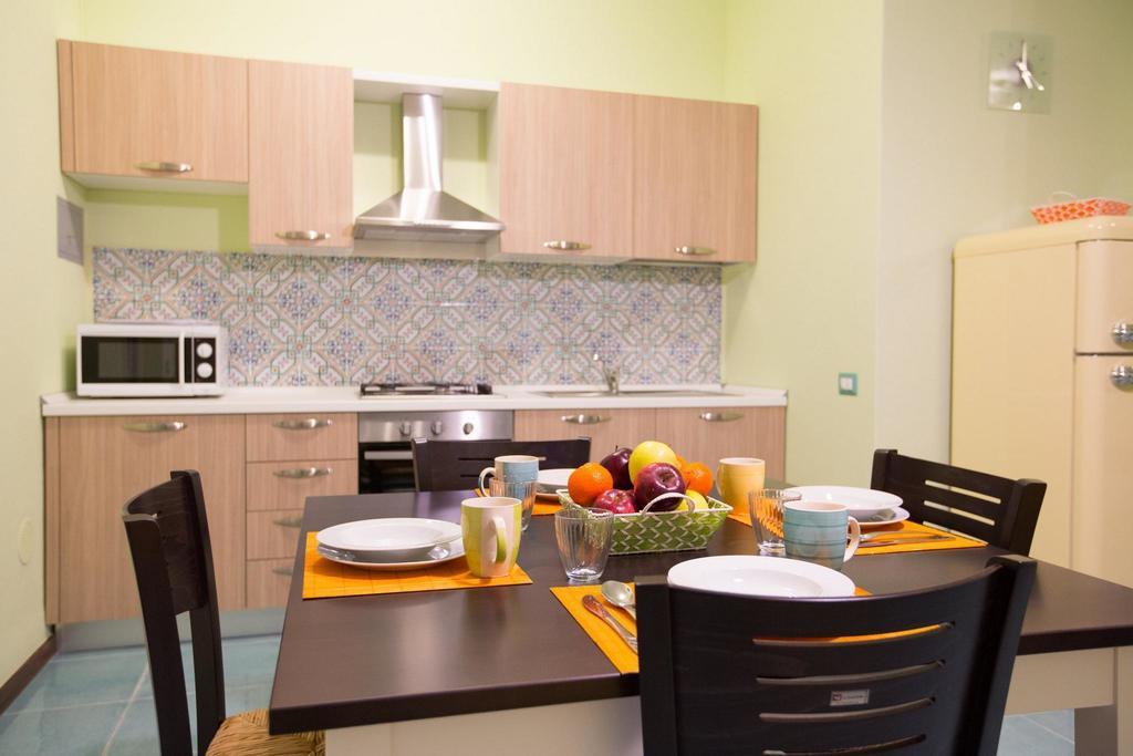 Il Nido Del Sole Apartment Чефалу Стая снимка